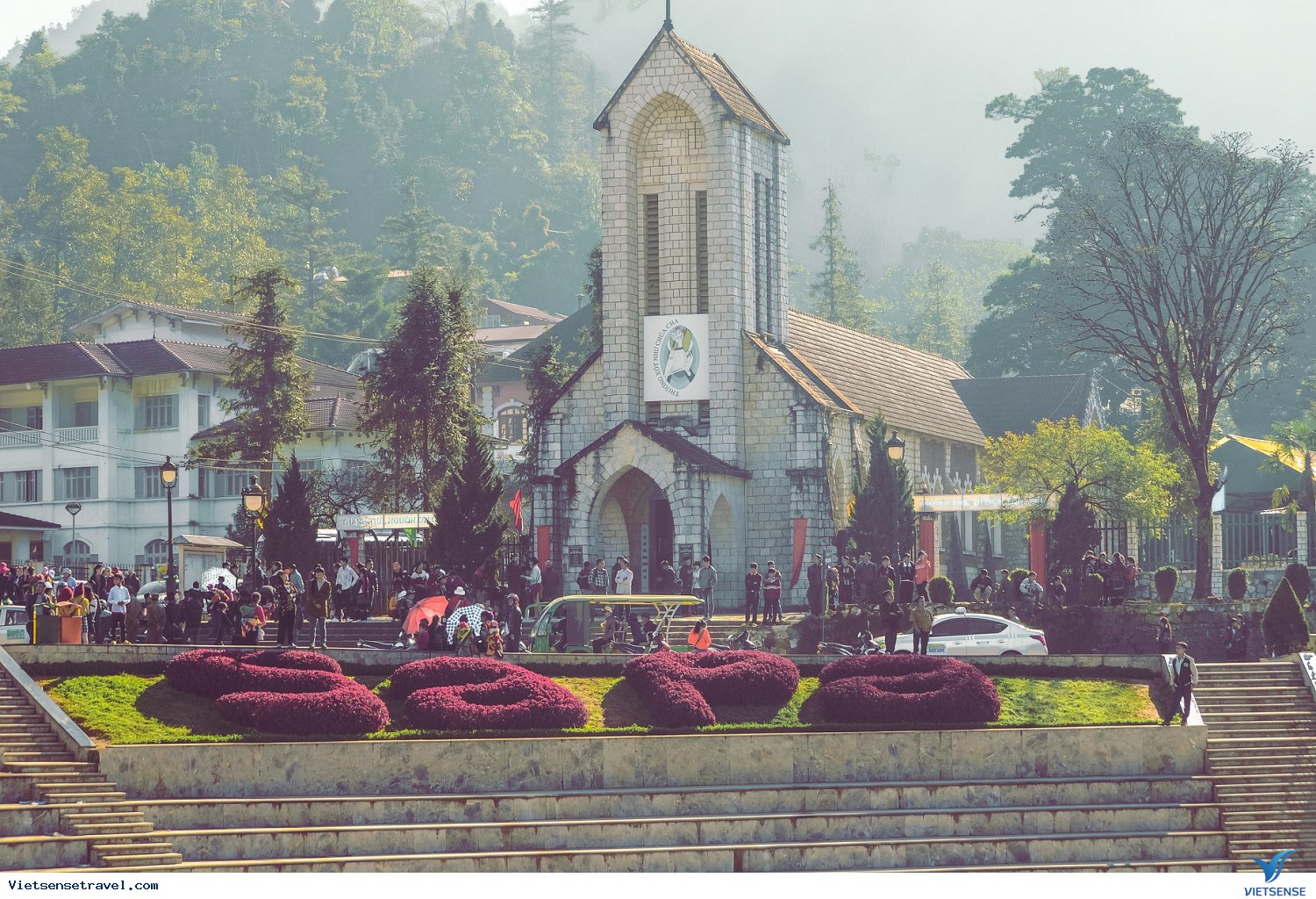 Nhà thờ đá Sapa cổ kính