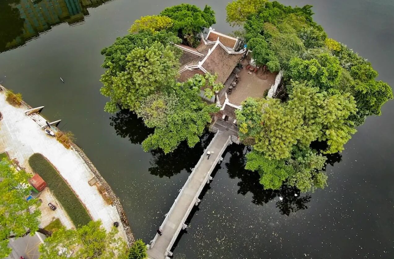 Toàn cảnh Hồ Trúc Bạch